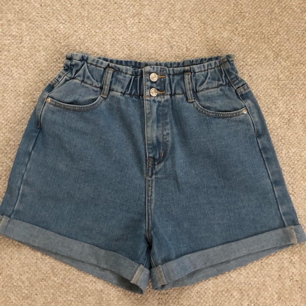 Pretty Little Thing Paperbag Jean Shorts // Size:6